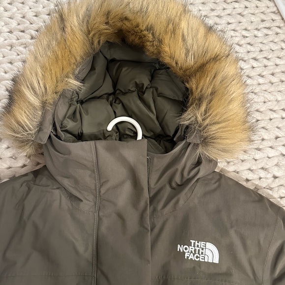 The North face jacket - Picture 2 of 4